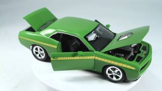Highway 61 1/18 Dodge 'Cuda Concept Car: Sublime Green With Yellow Stripe