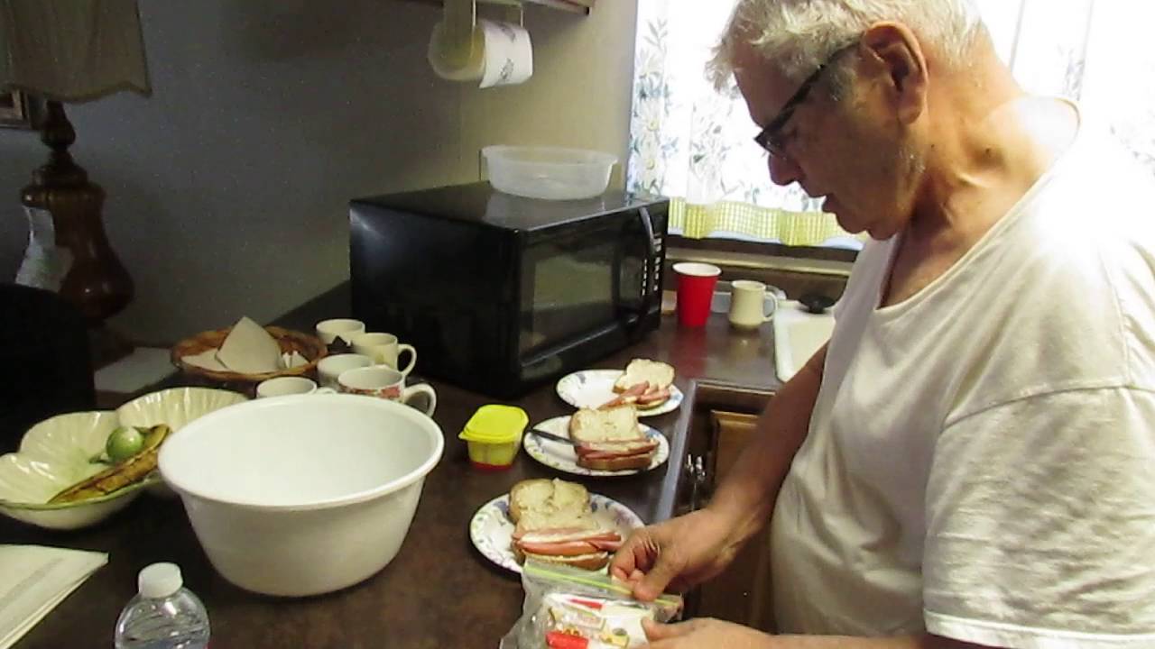 Father's Day 2016 Dad and Hot Dog Sandwiches - YouTube