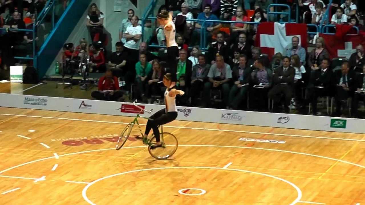 Kunstrad: Hallenrad WM 2012 Finale Pairs Women Katrin Schultheis & Sandra Sprinkmeier