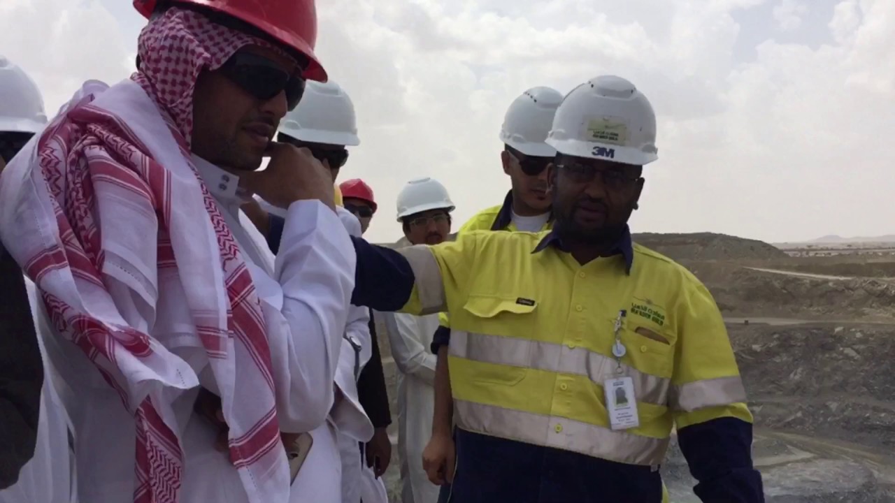 رحلة المتفوقين لثانوية مجمع الشيخ محمد الخضير لمنجم الذهب في الصخيبرات يوم الأثنين الموافق 28/6/1438