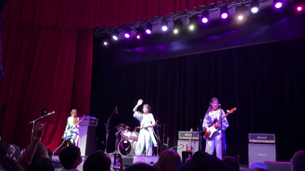 251111 QWER - D-Day (Rockation in Fort Worth)