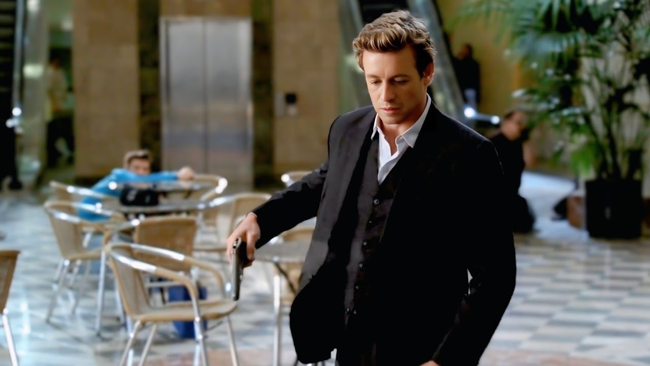 Полицейский советник убивает серийного убийцу, мстит за его жену и дочь и защищается в суде. Он п...