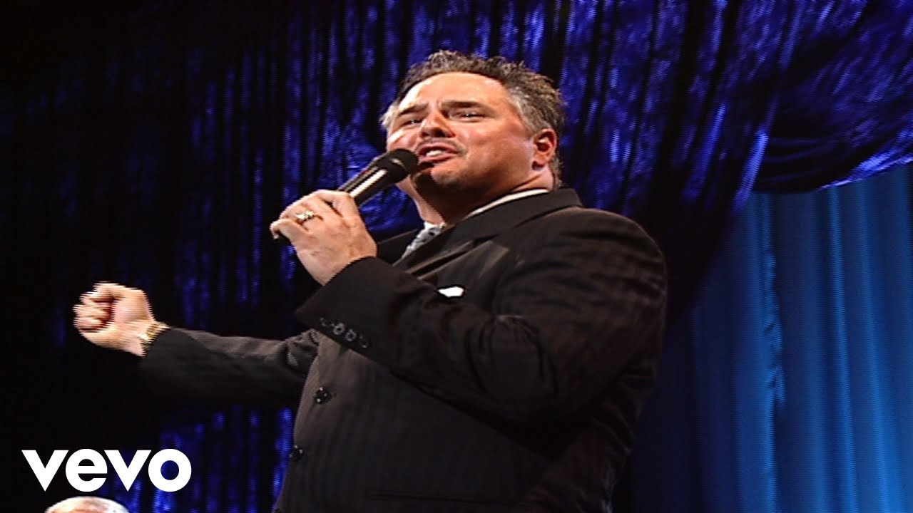 Bill & Gloria Gaither - Champion of Love [Live] ft. Old Friends Quartet