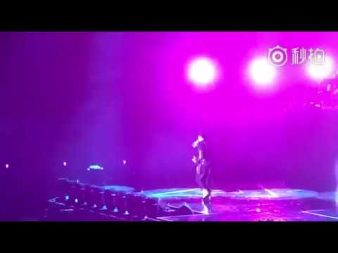 林俊杰深圳演唱会《那些你很冒险的梦》，比心