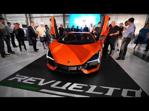 Lamborghini Revuelto Unveiling