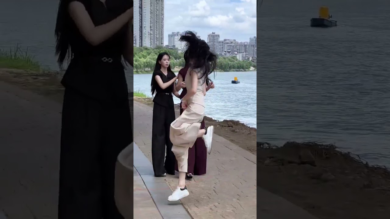 Stylish Color Block Winter Sweaters 2025 | Cozy Meets Chic for a Global Winter Vibe 🌍✨