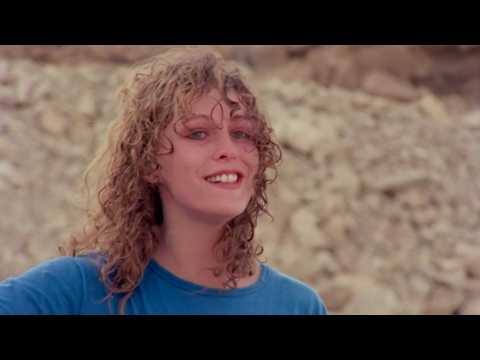 קרוליין לנגפורד - פזמון החוזרת | מתוך הסרט מלך ליום אחד