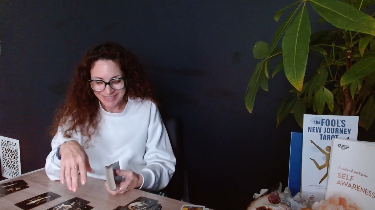 GEMINI♊YOU'RE KINDA HAPPY THIS SECRET IS OUT💞U FINALLY GET UNSTUCK FROM THIS SITUATION #geminitarot