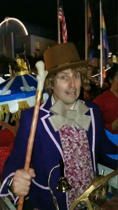 @goldentusk as Willy Wonka & an Oompa Loompa in the SS Wonkatania! THANK YOU for the cosplay video!