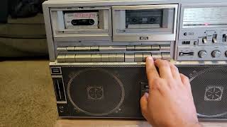 Vintage Sharp GF-515z BoomBox Ghetto Blaster (Quick Testing)