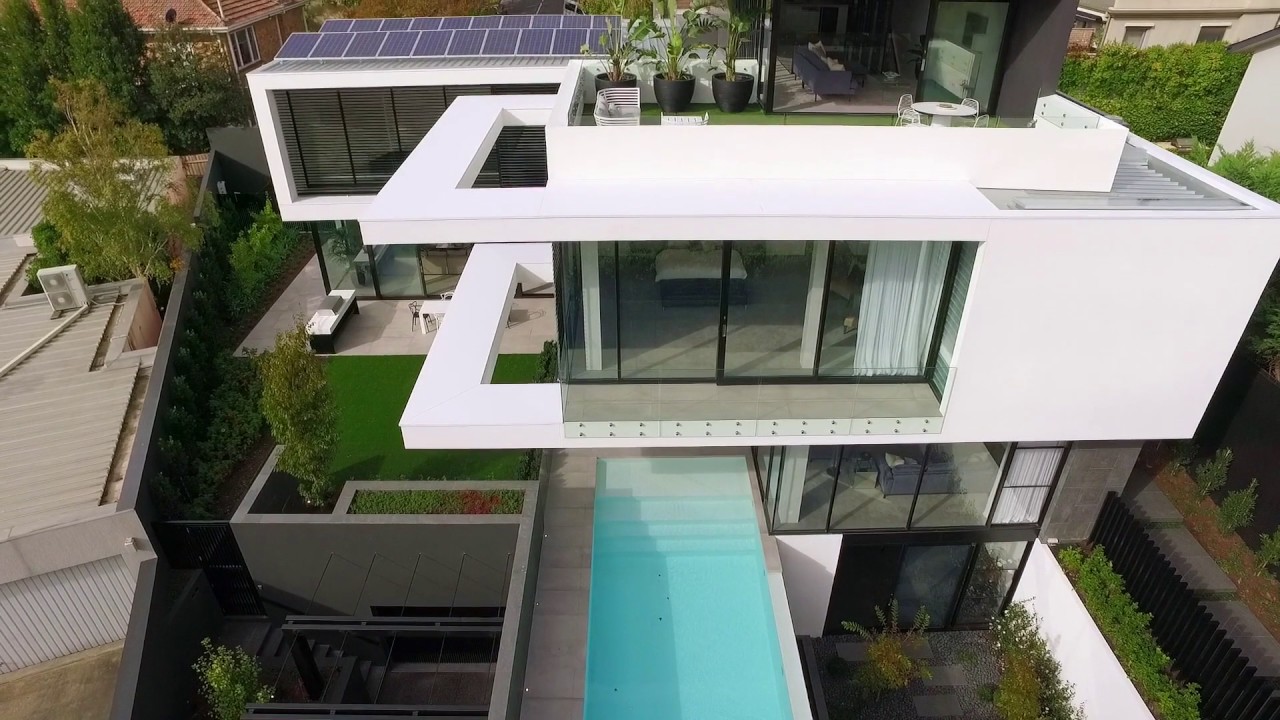 2 Myvore Court, Toorak