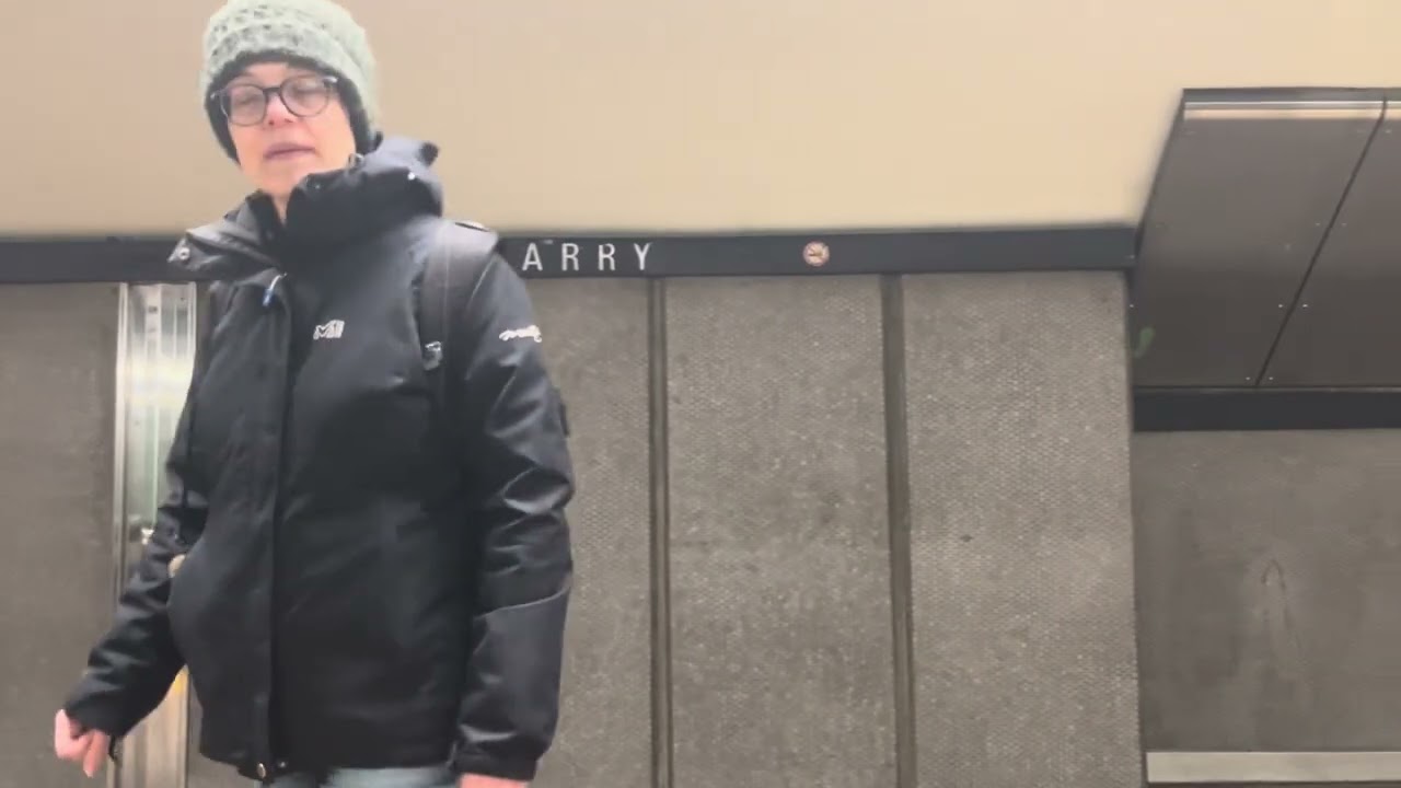 Ride on the Montreal metro from Montmorency to Mont-Royal  via Sauvé on the orange line in set 62.