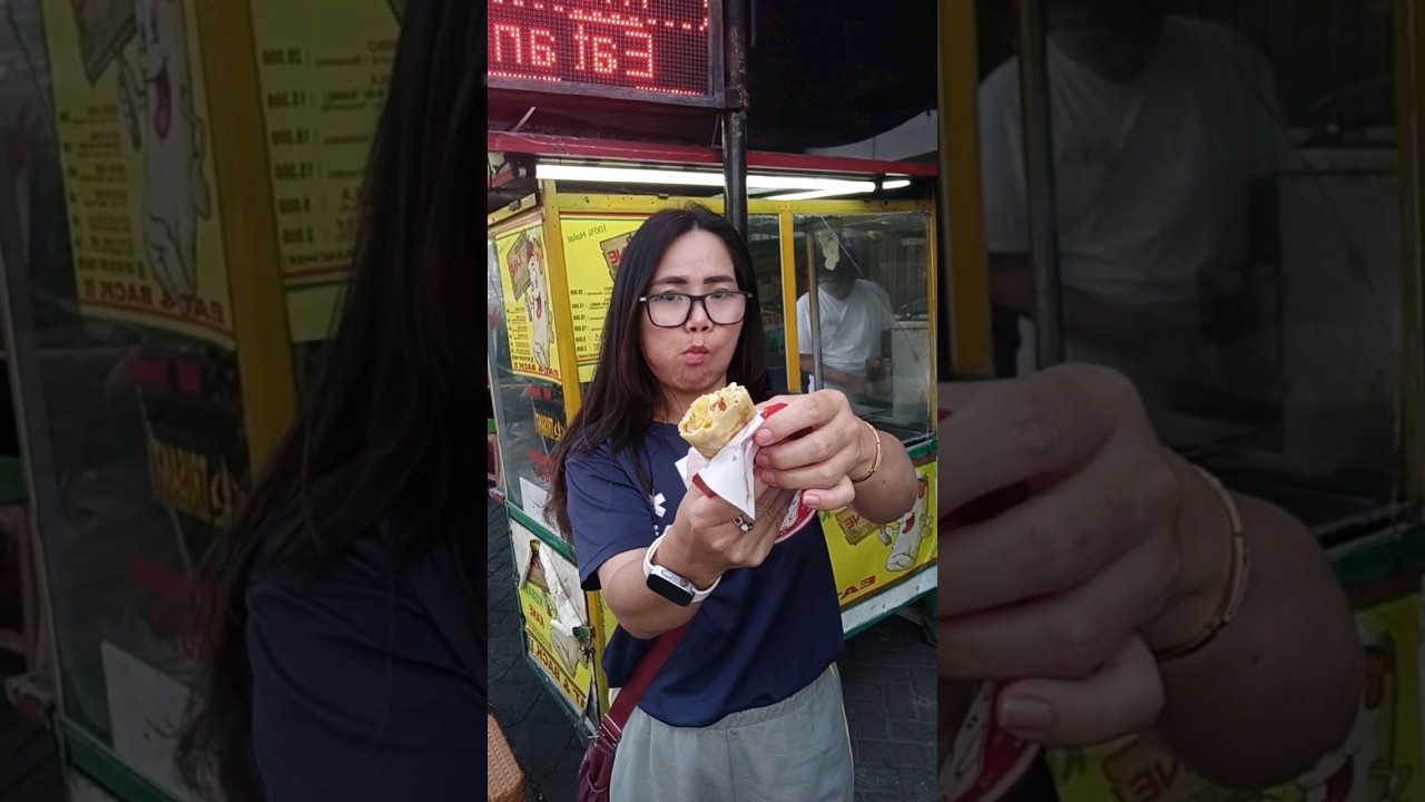 Kebab pakai keju mozarella, unik gak sich guys!!!! 