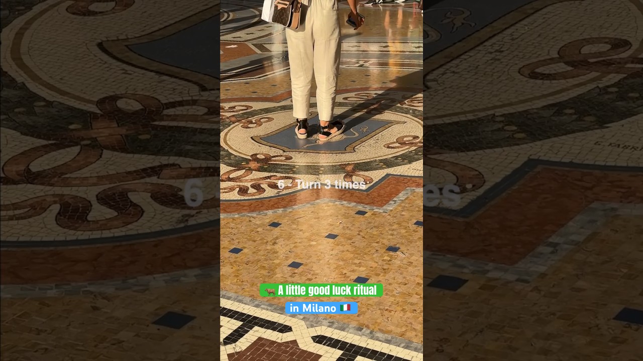 The balls of the bull - Good luck ritual in Milano Galleria 