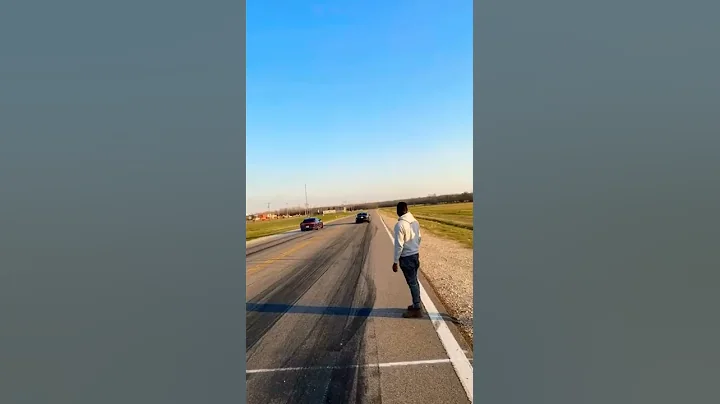 PONTIAC G8 GT VS CHARGER HELLCAT