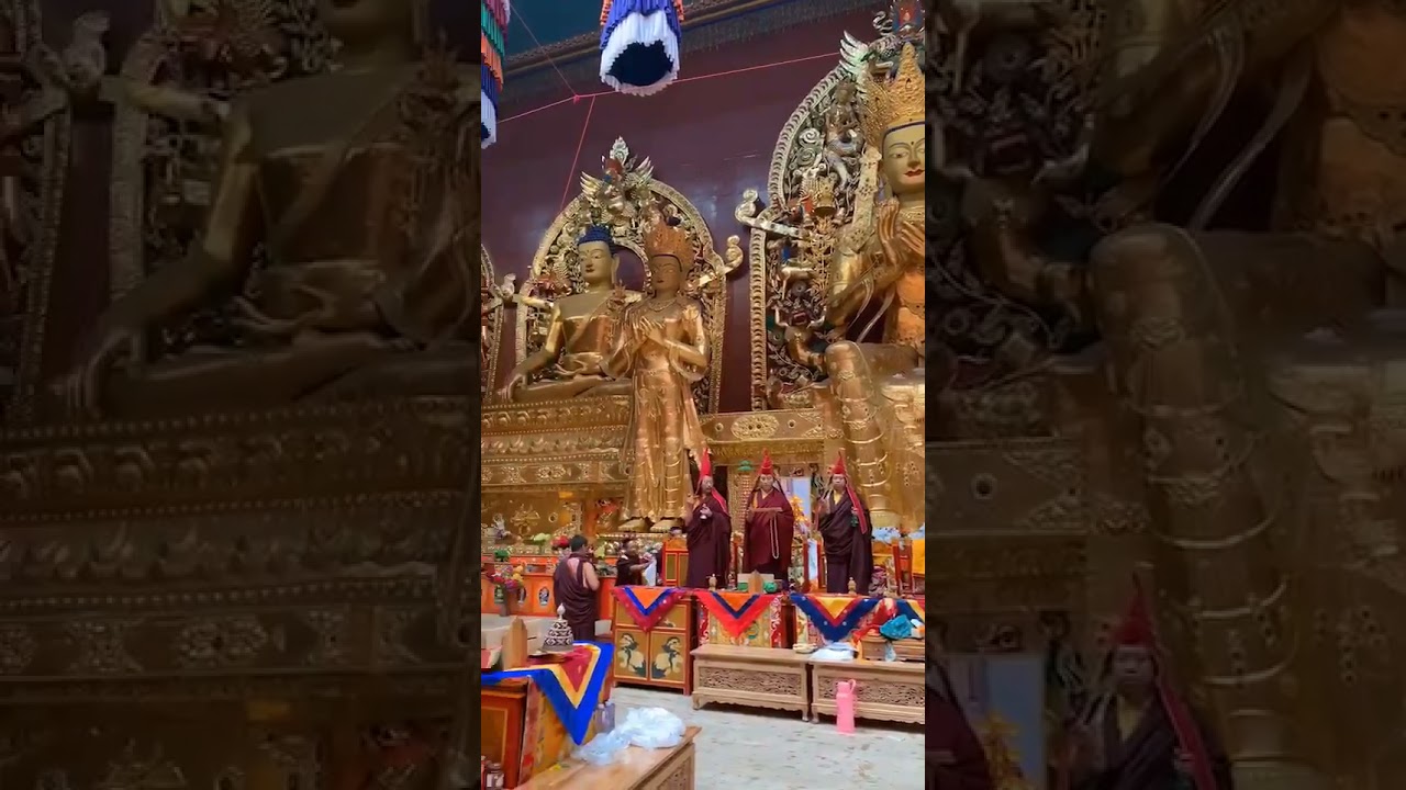 Tibetan Monks Chanting - Tibetan Buddhist Prayer- Buddhist Ritual ☸