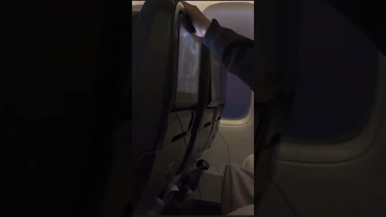 Cathay 777-300ER flight 