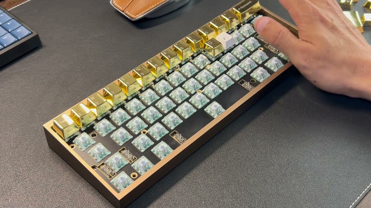 awekeys フルメタルキーキャップセット(チタニウムカラー) Awekeys Full Metal Keycap Set Gold - 魅力溢れる金属製キー