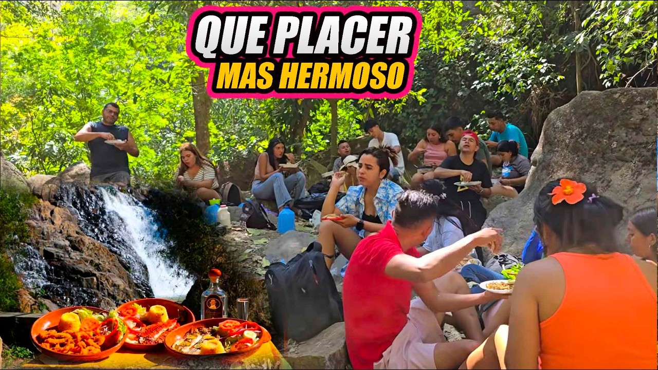 Llego la hora de almorzar junto a esta hermosa cascada.🤗