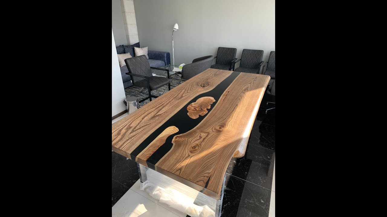 Офисный стол река из слэбов карагача и чёрной эпоксидной смолы. epoxyriver epoxyresin epoxytable