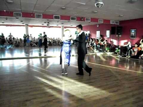 Ronen Khayat & Maya Schwartz perform an Argentine Tango at Dance Tel Aviv