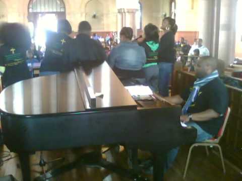 HU SCA PRAISE TEAM OPENS PROTEGE 4:12 YOUTH CONFER...