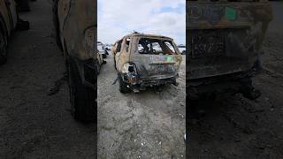 Сгоревшие машины на авто аукционе в США