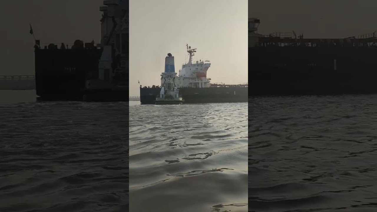KPT OIL PIER BOTH TUGS SHIP EM FORTUNE SHIP OIL TANKER