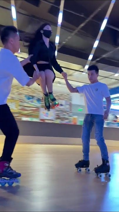 'Epic Roller Skating Stunts You Can't Miss!' #shorts #rollerskating #skating