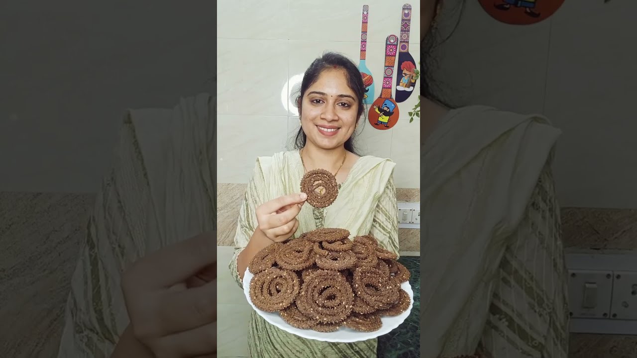 💯%जगतील सर्वातसोप्या पद्धतीने संपेपर्यंत कुरकुरीत राहणारी,काटेदार पोकळ नाचणीची चकली।Nachnichi chakli