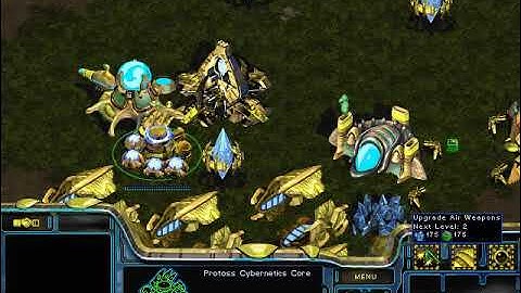 StarCraft: Brood War - 1 Protoss vs 7 Zerg (vs 7 computers ) Map: Big Game Hunters