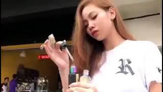 cewek ngevap
