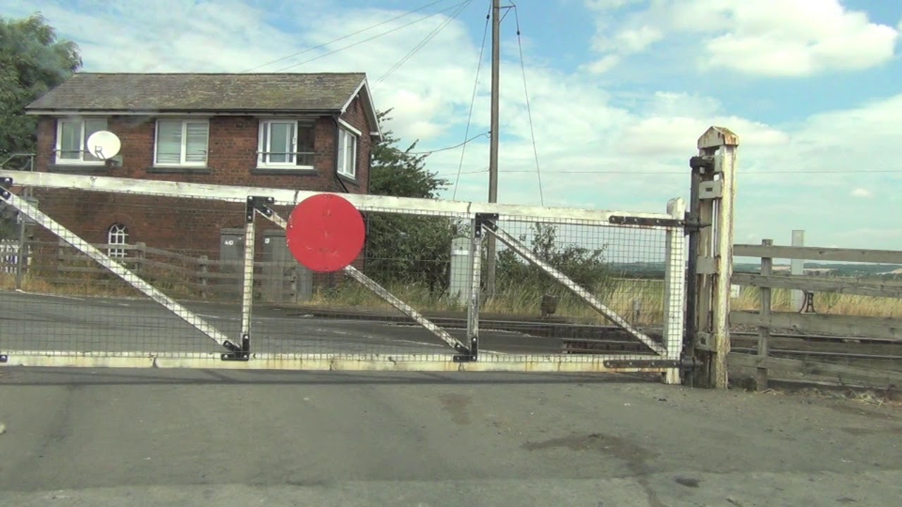 Crabley Creek Level Crossing YouTube Crabley Creek Level Crossing YouTube