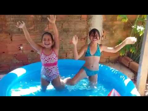 Brincando na Piscina!