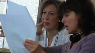 Miranda   S01   Extra 01   Behind The Scenes   Sushi