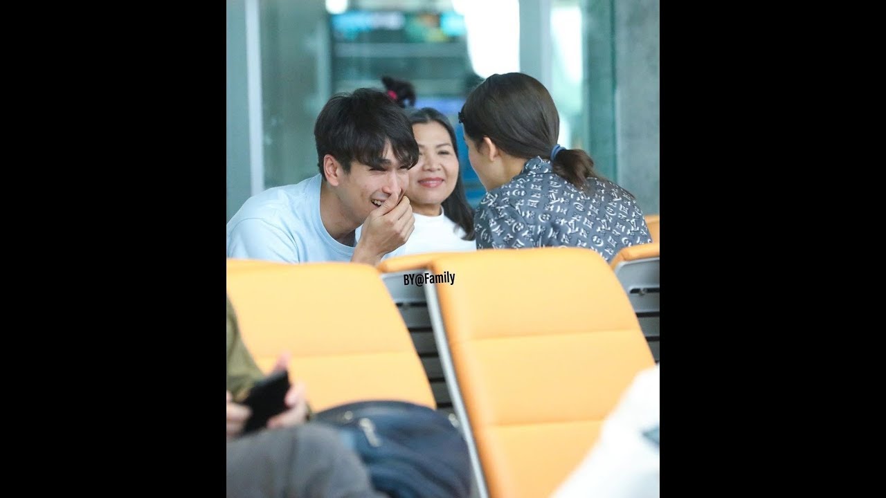 011119 Nadech Yaya at Svarnabhumi Airport depart to KhonKaen