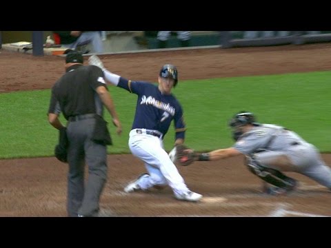 MIA@MIL: Ichiro cuts down Walsh at the plate