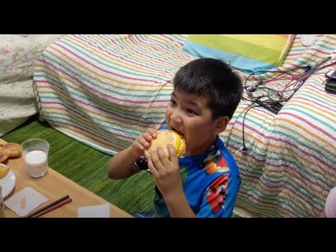 Laundry Video - Abe & Hamilton Breakfast Sandwich Maker