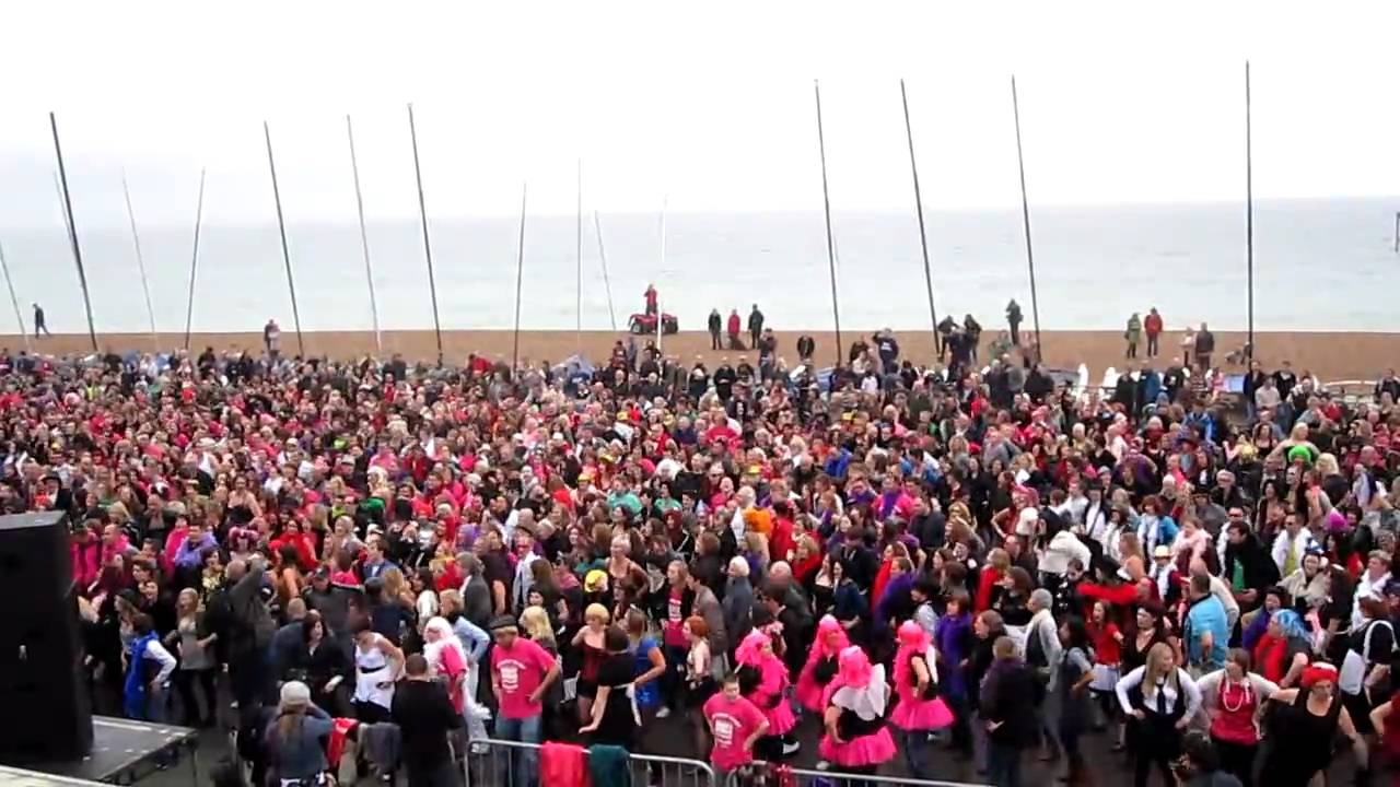 ROCKY HORROR - Time Warp 2009 Brighton England 720p HD