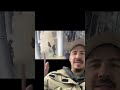 Приставил пистолет ко лбу девушки 