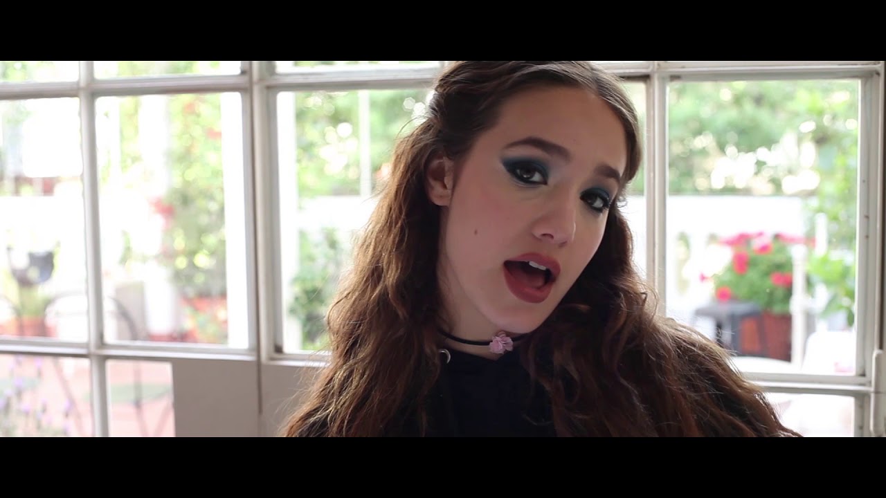ANGELA TORRES - MAS ALLA
