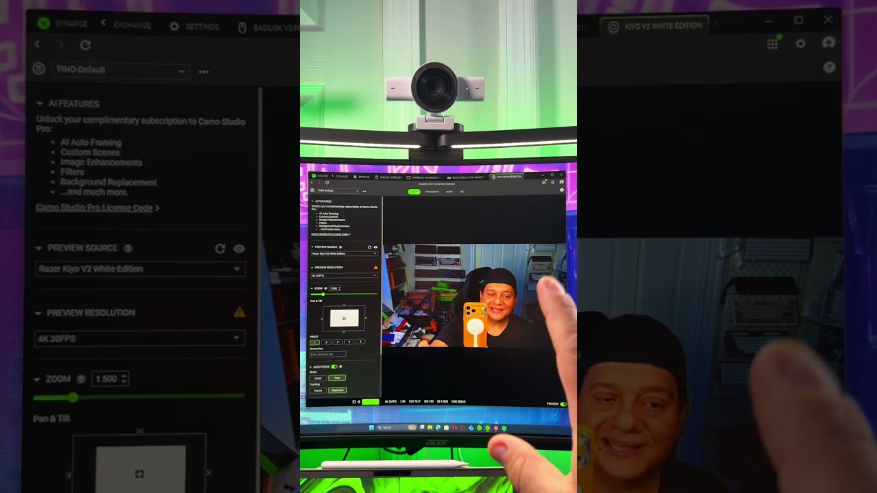 This Razer Kiyo V2 White Edition 4K AI Webcam is impressive!