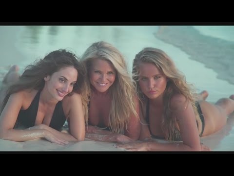 Video: Christie Brinkley In Bikini Op 63