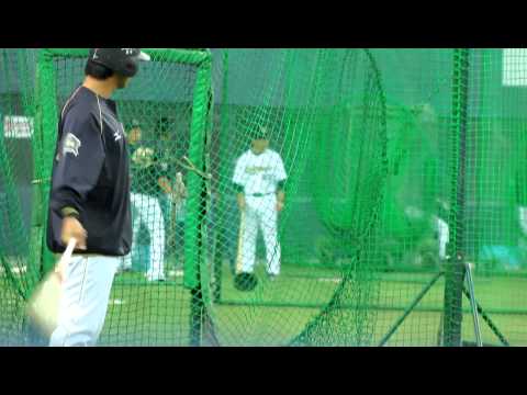 試合前バント練習　その1　2012.05.13 Bs-E　京セラドーム大阪
