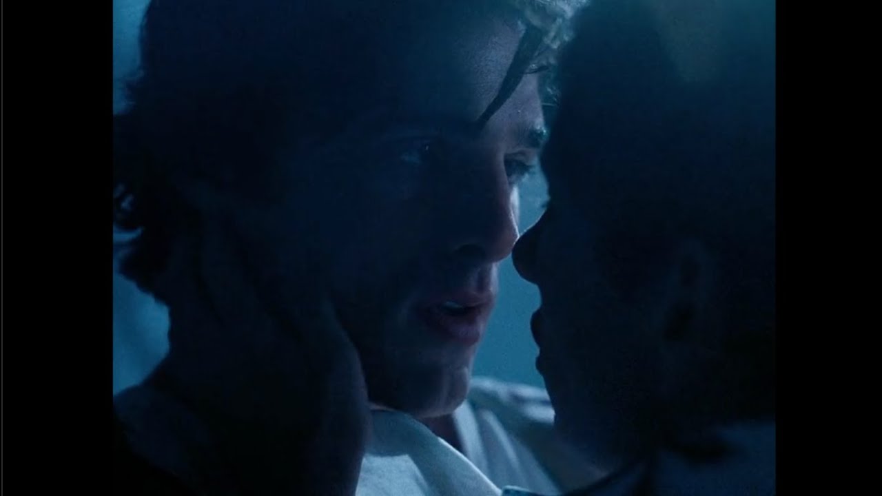 Oliver & Felix kiss scene | Saltburn Movie