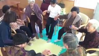 【高齢者向け】気分向上や健康改善に役立つ音楽レクリエーション