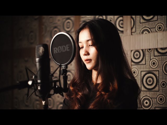 Cinta Terbaik - Cassandra (Cover) | Julia Choirani class=