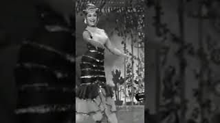 Download Lagu 😘 huzure wala jo izzat... #youtubeshortvideo 💙 old melody,,,✨ MP3