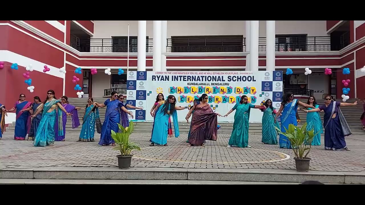 Teachers Dance performance on Children's Day 2022 | EK Jindari | - YouTube