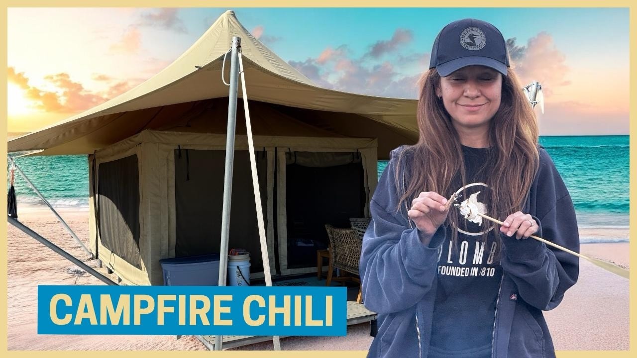 Глэмпинг в Панама-Сити, Флорида. Чугунная печь для приготовления пищи на открытом огне.